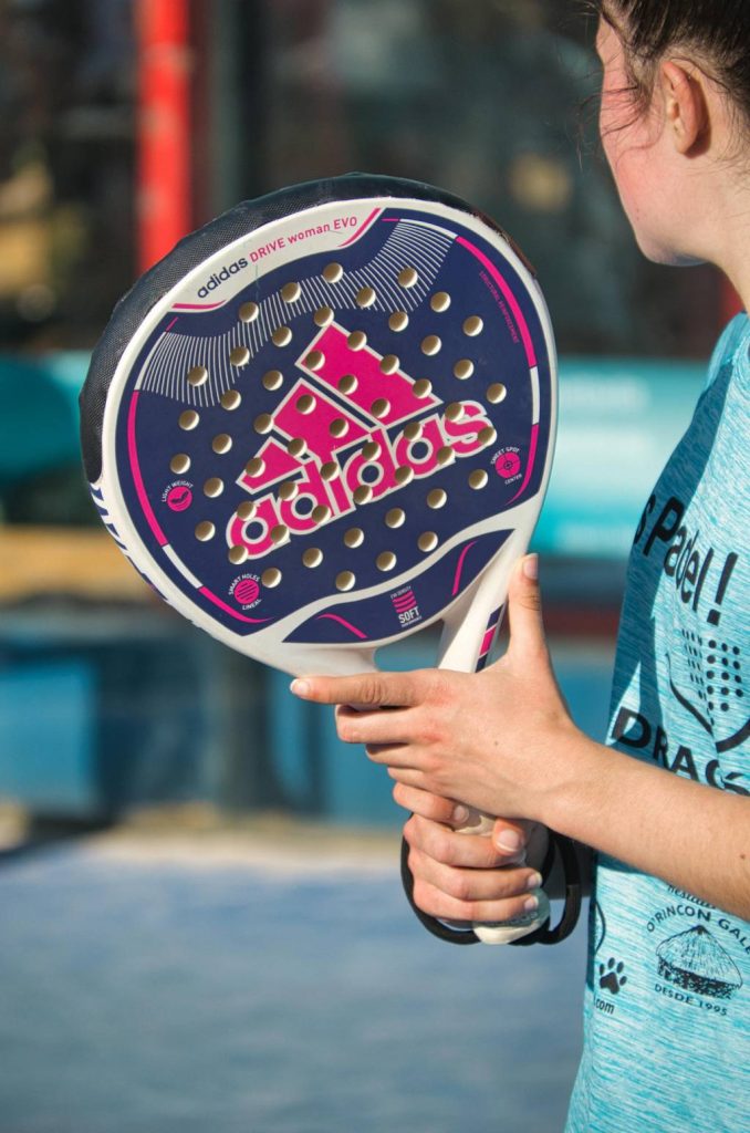 Comment choisir la meilleure raquette de padel ronde pour débutants ?